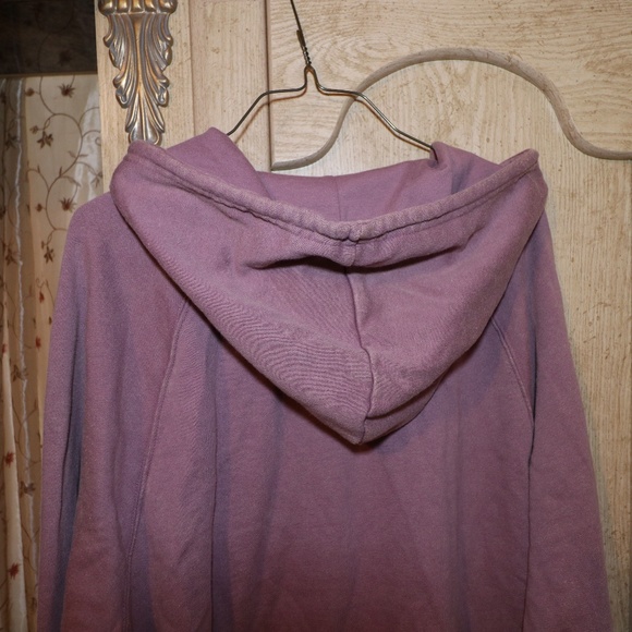 NWOT Sweatshirt - Picture 4 of 6